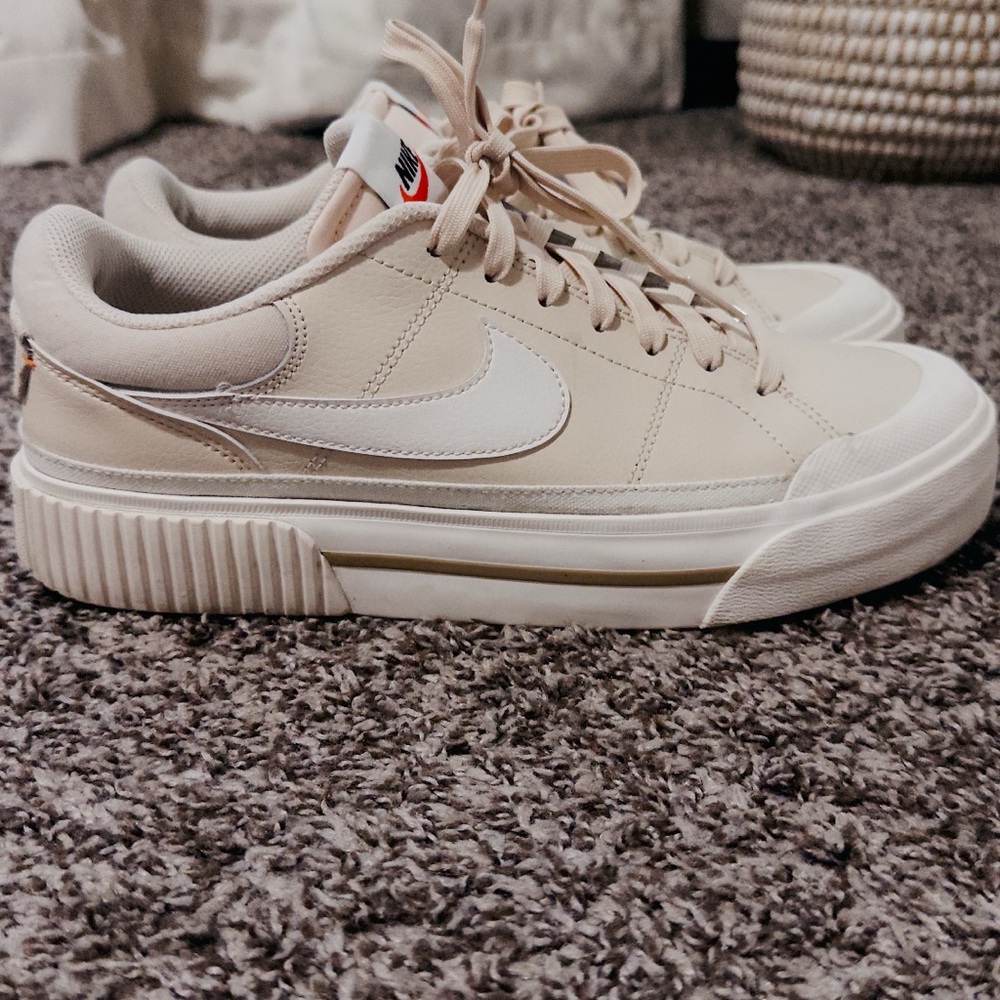 Nike Women's Cream Sneakers